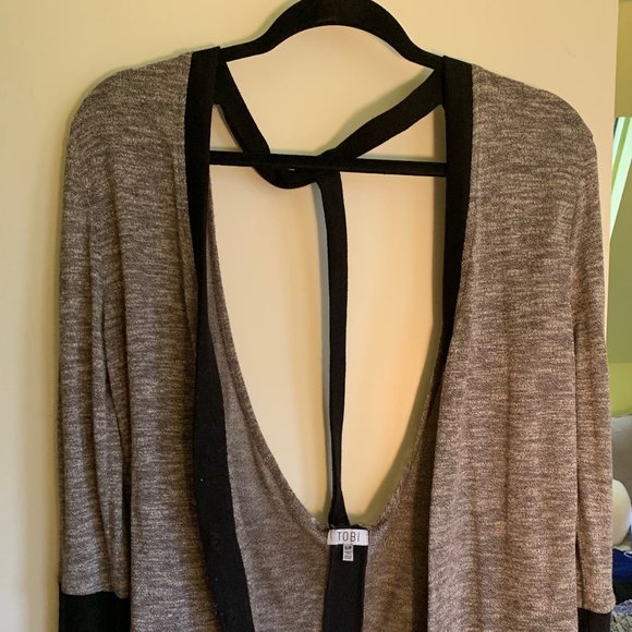 Backless Cardigan - Picture 2 of 2